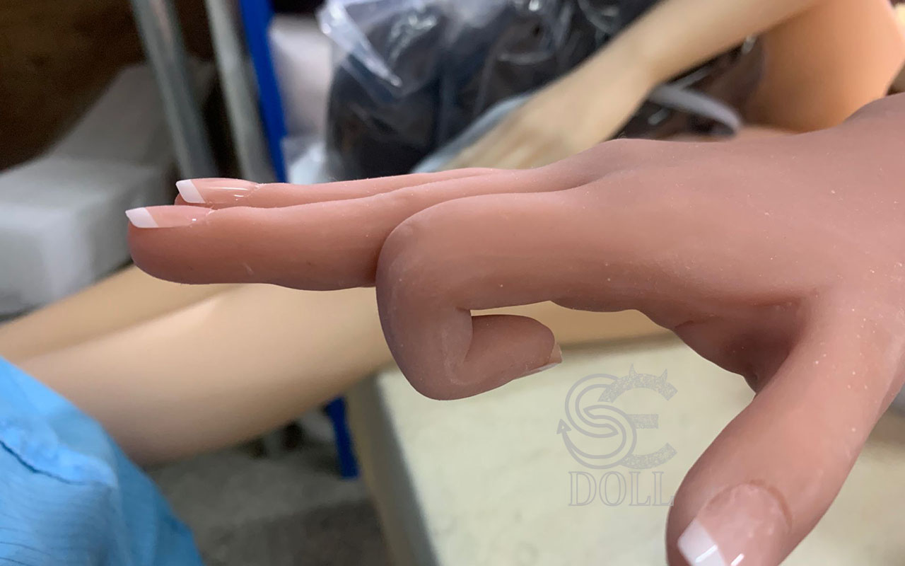 DOigts articulés poupée sexuelle TPE
